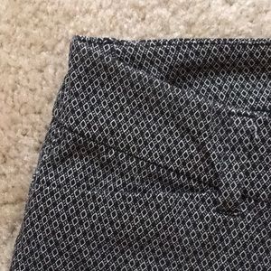 Old Navy patterned black and white Pixie pant